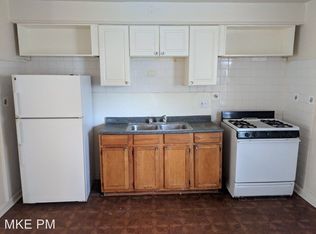4292 N 27th St APT 2, Milwaukee, WI 53216