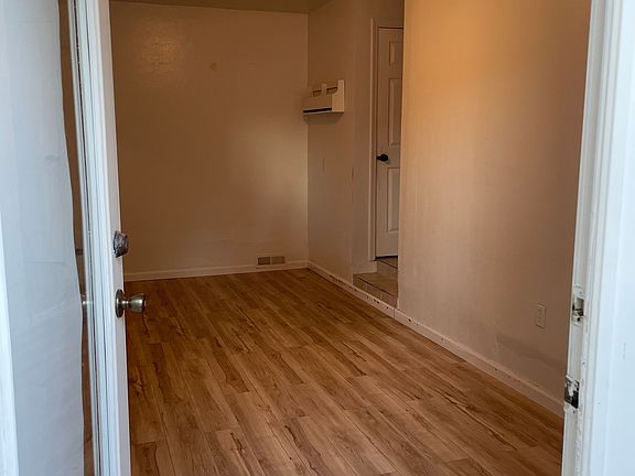 3rd image of 3010 David Ave