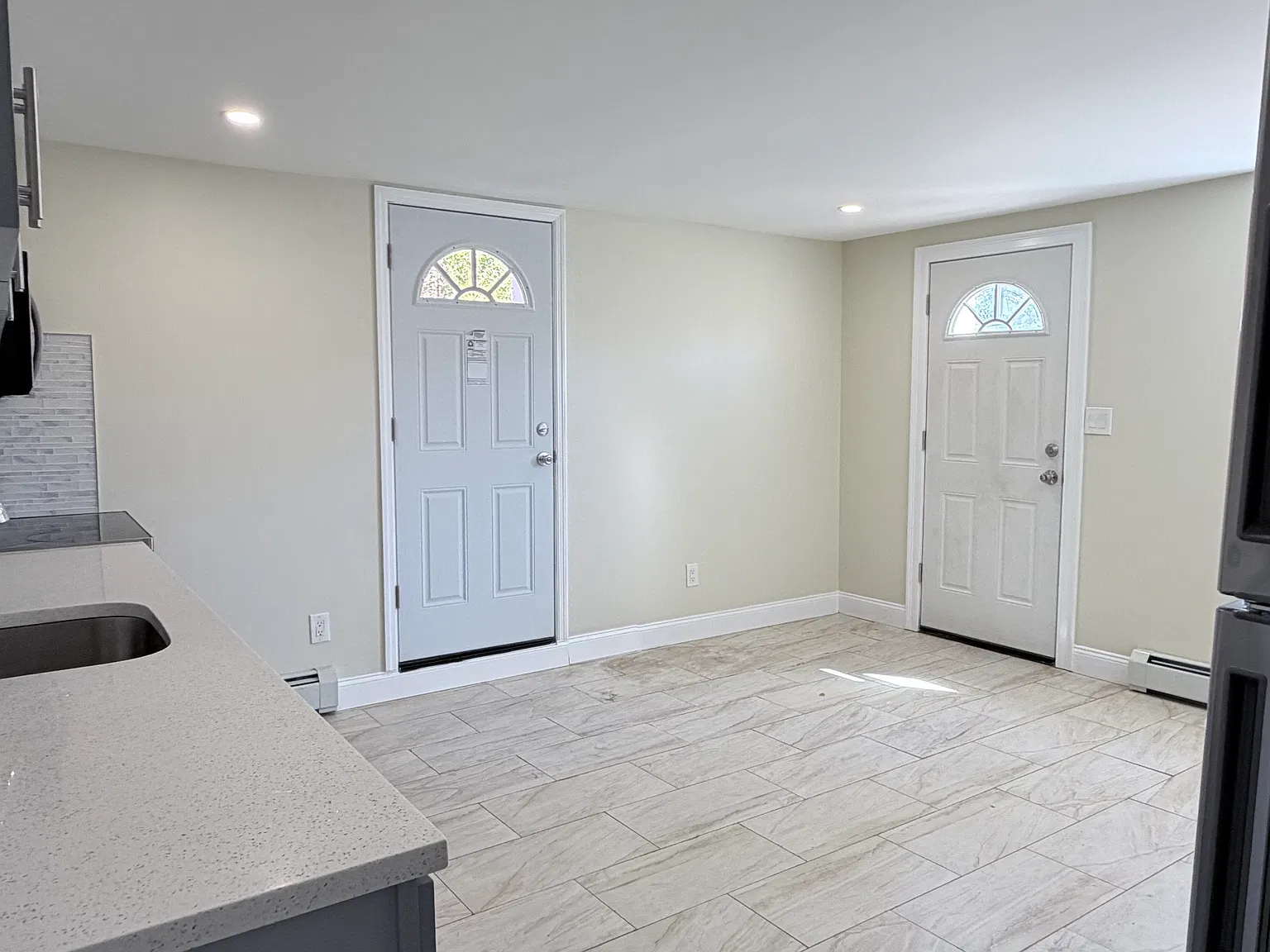 2 bed, $2,500 — Photo 4
