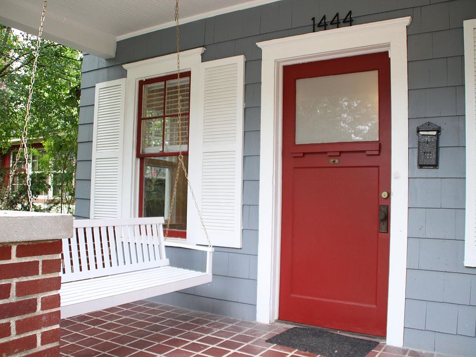 Porch swing