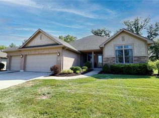 9490 Paragon Mills Ln, Dayton, OH 45458