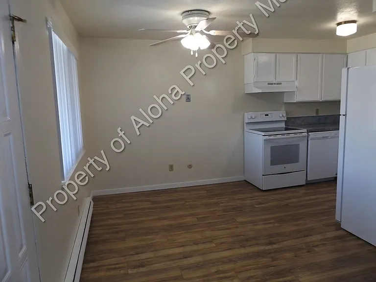 1115 N Arthur Ln — Photo 2