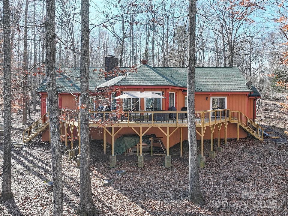 1st image of 128 Fallingwood Cir