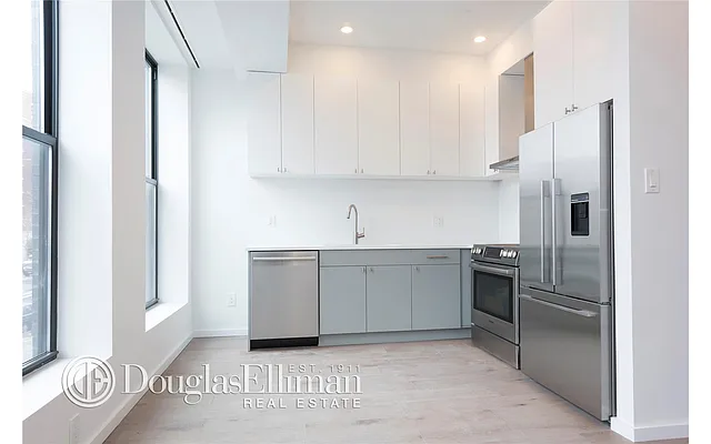 Sold by Douglas Elliman | media 14