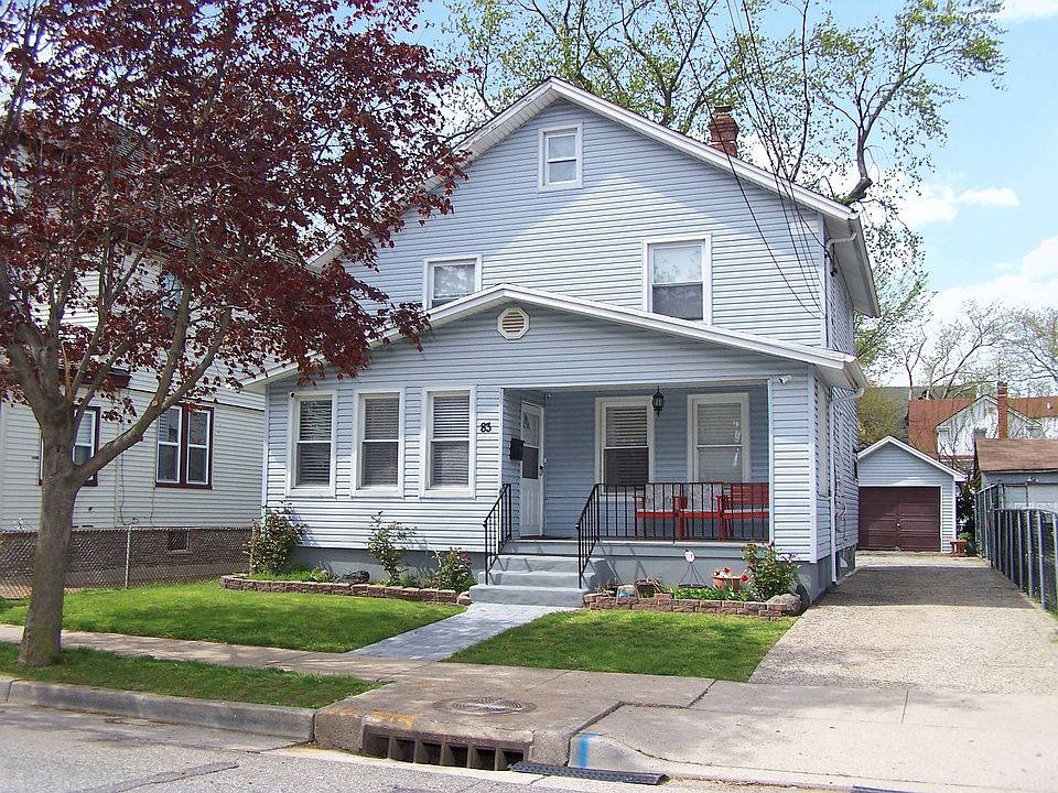 1st image of 83 Burr Ave