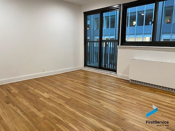 5th image of 123 E 54th St APT 4H