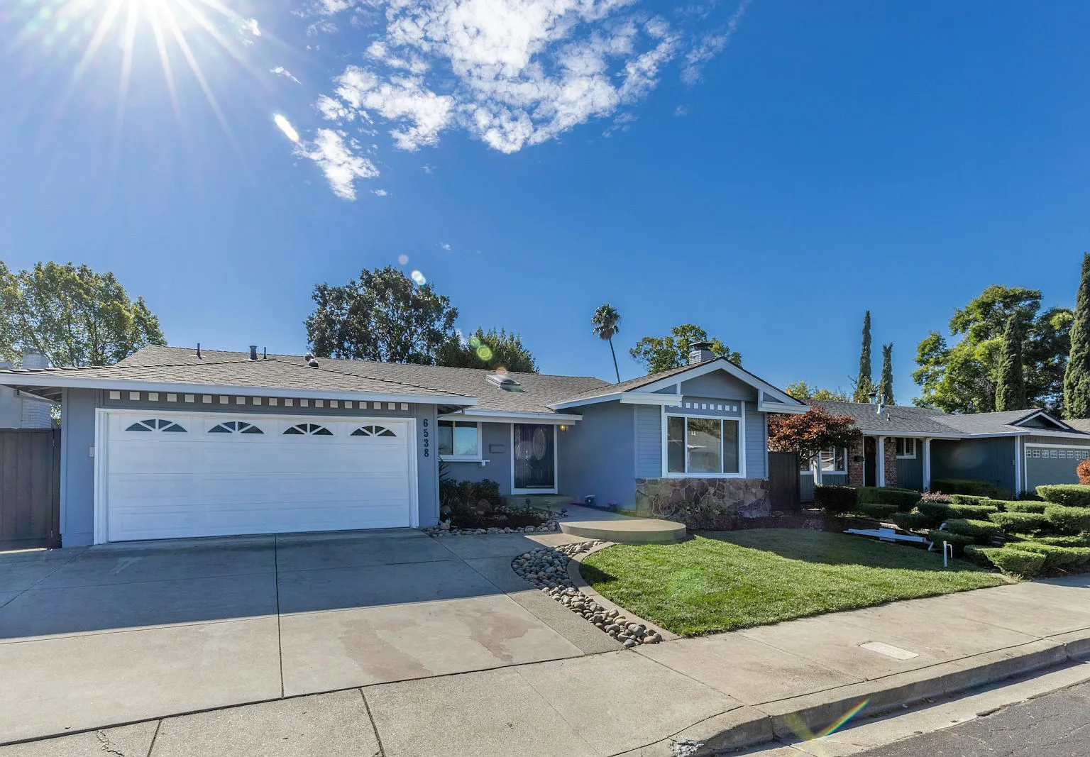 6538 Inglewood Drive — Photo 3