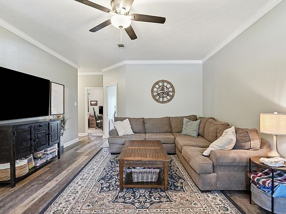 4th image of 2150 Dillard Dr