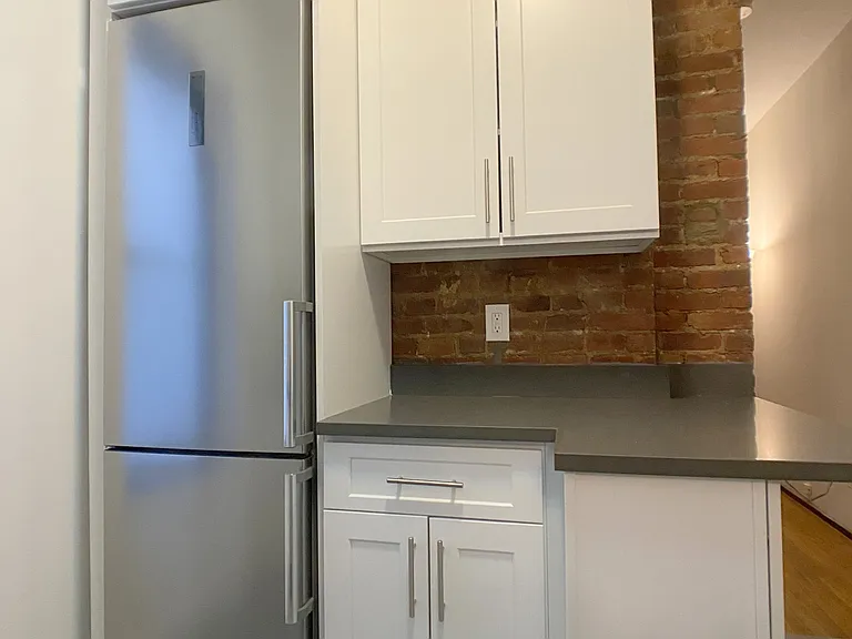 338 E 92nd St #12 — Photo 3