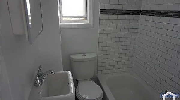 447 N 5th St — Photo 10