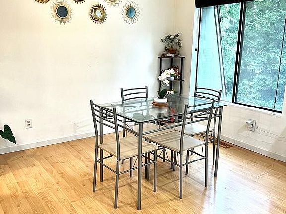 5th image of 1425 154th Ave NE APT 4006