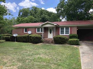820 Gwendolyn St, Sandersville, GA 31082