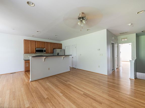 4th image of 4433 Driftwood Dr
