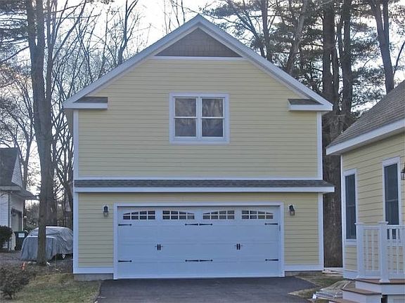 3rd image of 125 Adams St