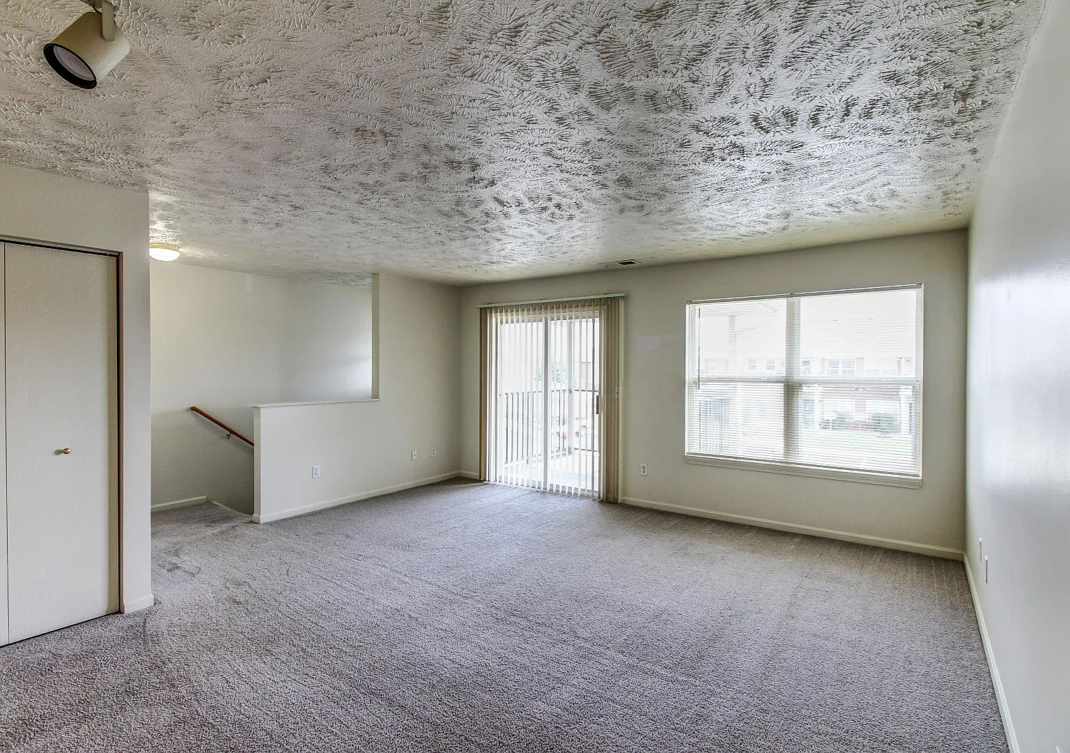 Riverbend Apartment Homes — Photo 4