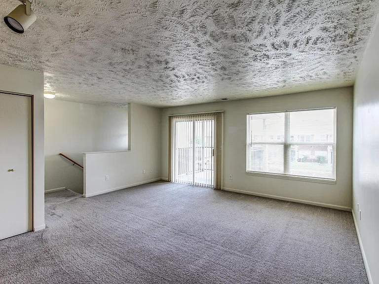 Riverbend Apartment Homes — Photo 5