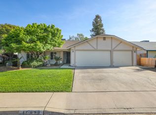 12929 Tactacan Ave, Orosi, CA 93647