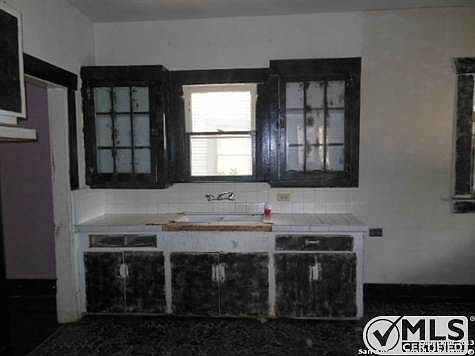5th image of 407 E Drexel Ave