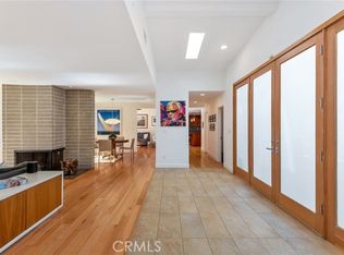 22526 Friar St, Woodland Hills, CA 91367