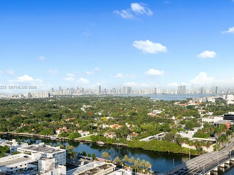 4201 Collins Ave #2301 — Photo 9