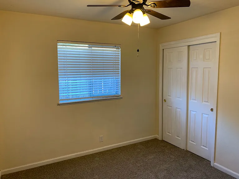 2088 Marilyn Dr — Photo 18