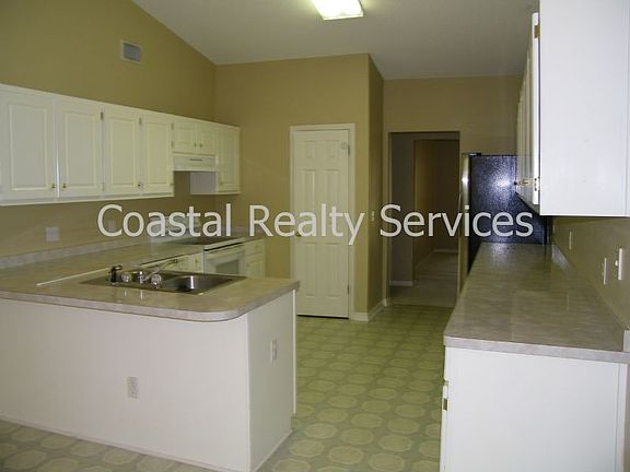 5th image of 1633 Janet Ln