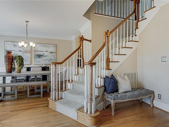 5th image of 1504 Regents Park Ln