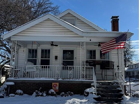 2nd image of 2928 Monterey St