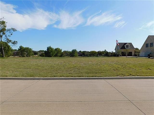 1st image of 1003 Estate Dr