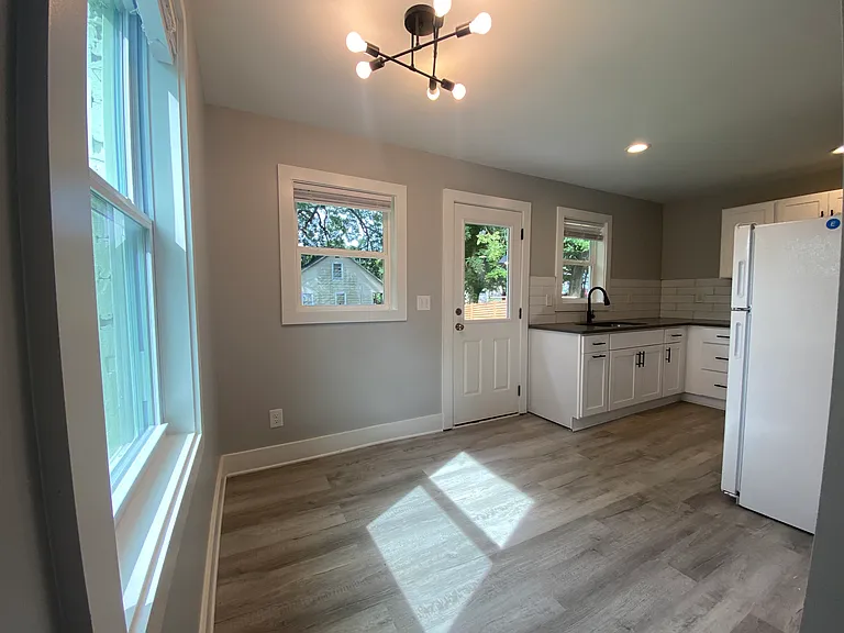 1 Craven St #8 — Photo 12