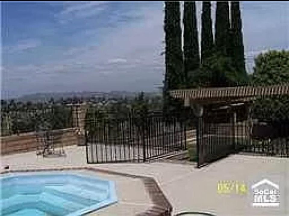 1st image of 621 Great Bend Dr