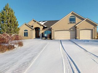 15301 S Grandview Ln, Kennewick, WA 99338