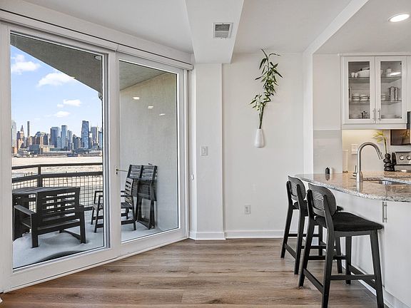 5th image of 600 Harbor Blvd Unit 947