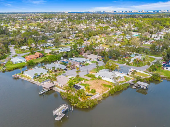 720 Palm Circle Dr, Port Orange, FL 32127