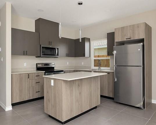 3rd image of 5809 Puffin Ave #4