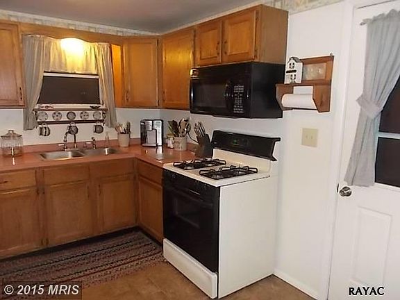 4th image of 55 E Locust Ln