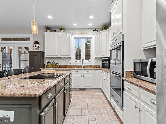 4th image of 18216 Brenridge Dr