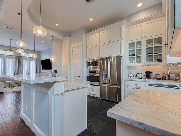 1818 Binz St #D — Photo 9