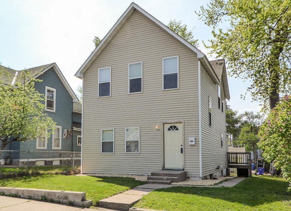 1st image of 600 York Ave
