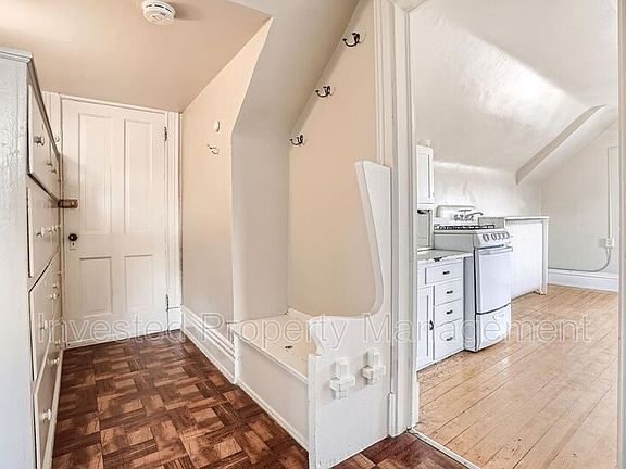 3rd image of 1200 N Clarkson St APT 5