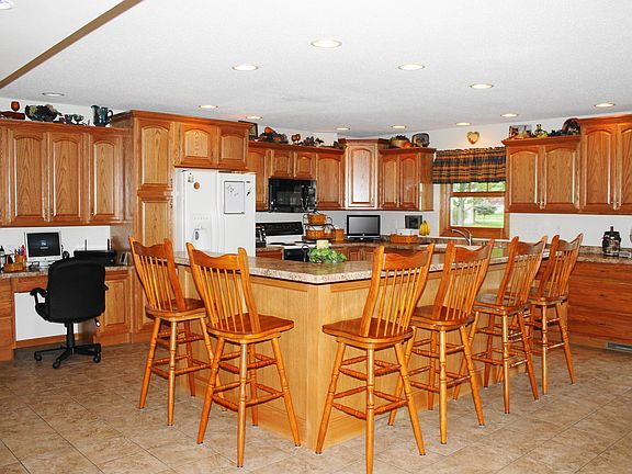 5th image of 3015 S Meadow Lark Ln