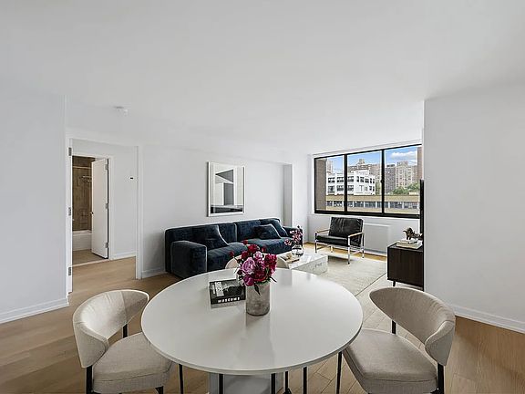 2nd image of 200 W 60th St APT 7G