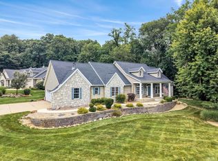 55755 Little Creek Ln, Middlebury, IN 46540