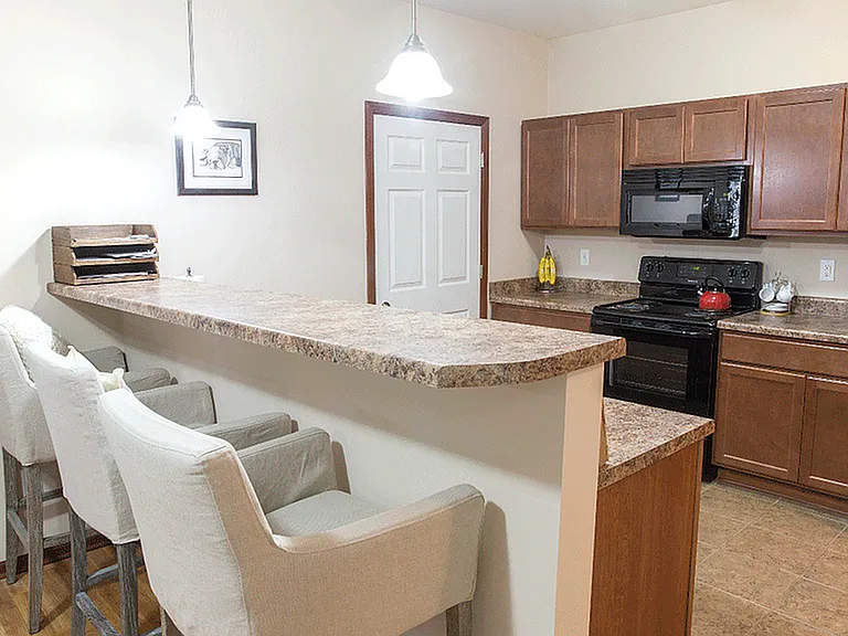Woodland Reserve Apartments — Photo 11