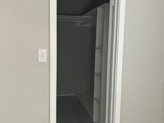 4th image of 2500 N 31st Ln APT 4