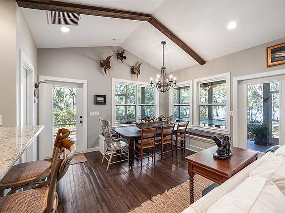 4th image of 1412 Baden Powell Rd