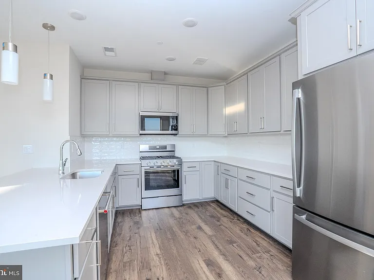 112 Village Dr — Photo 11