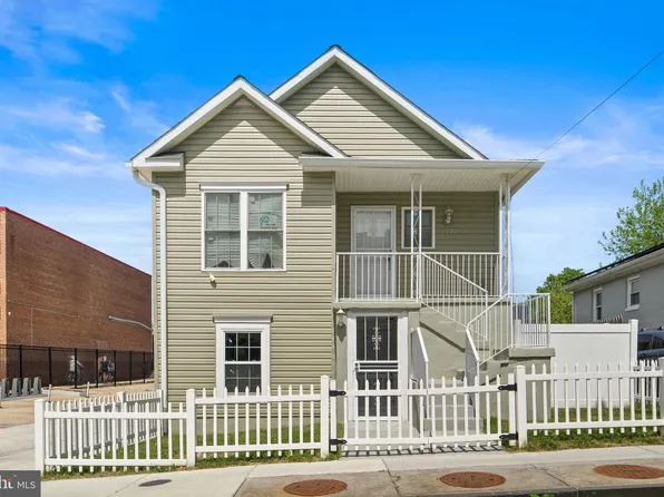 5332 D St SE, Washington, DC 20019