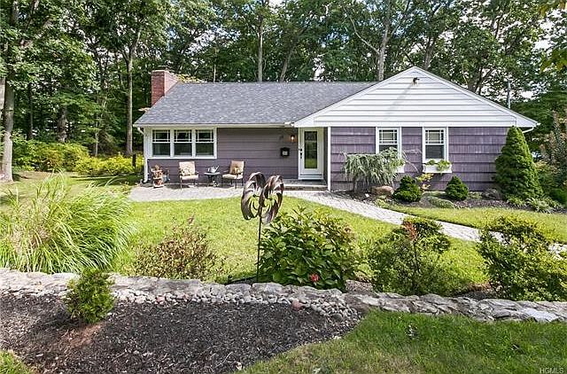 1st image of 38 Briarwood Dr