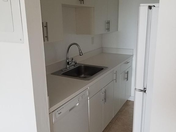 2nd image of 5995 Biscayne Blvd APT 603